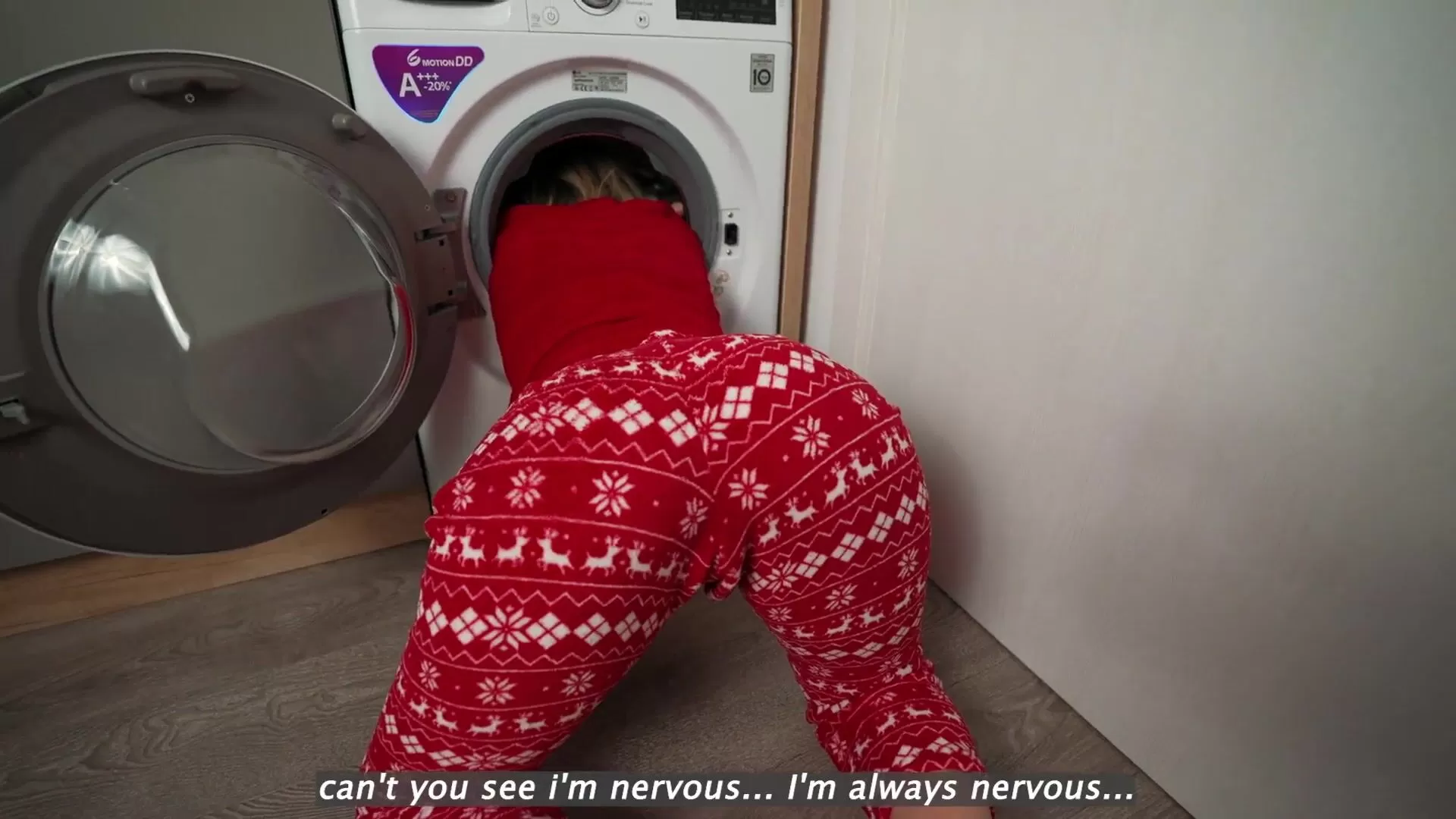 Jenny Lux – Christmas Gift For Son – Mom Stuck In Washer